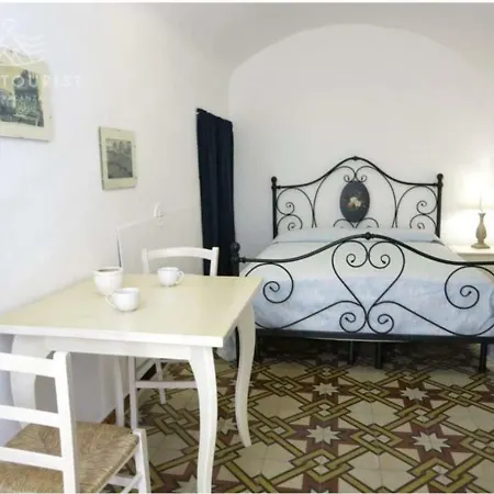 Apartment Palazzo Balsamo 53, *